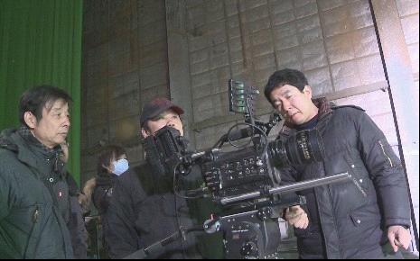 視域數(shù)字的郭校長北京電影學(xué)院的蔡教授溝通鏡頭畫面