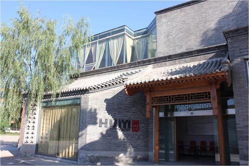 北京輝藝美發(fā)學(xué)校有哪些高級(jí)染燙發(fā)導(dǎo)師? 北京輝藝美發(fā)學(xué)校有哪些高級(jí)染燙發(fā)導(dǎo)師?