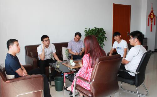 承德騰飛職業(yè)技術(shù)專修學(xué)院于杰院長(zhǎng)一行四人來公司考察交流 承德騰飛職業(yè)技術(shù)專修學(xué)院于杰院長(zhǎng)一行四人來公司考察交流