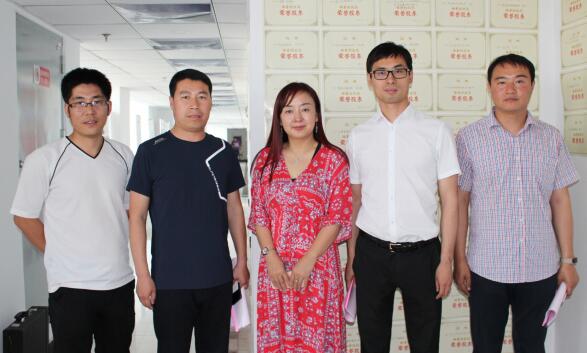承德騰飛職業(yè)技術(shù)專修學(xué)院于杰院長(zhǎng)一行四人來公司考察交流 承德騰飛職業(yè)技術(shù)專修學(xué)院于杰院長(zhǎng)一行四人來公司考察交流