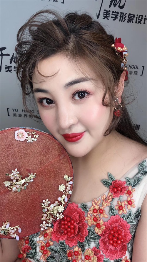 唐山于航美學(xué)形象設(shè)計培訓(xùn)學(xué)校有什么課程? 唐山于航美學(xué)形象設(shè)計培訓(xùn)學(xué)校有什么課程?