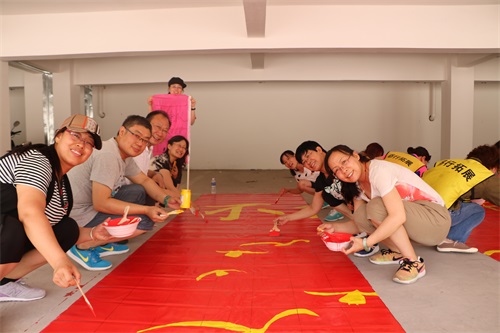 石家莊交通運輸學(xué)校開展“不忘初心、牢記使命”主題黨日活動 石家莊交通運輸學(xué)校開展“不忘初心、牢記使命”主題黨日活動