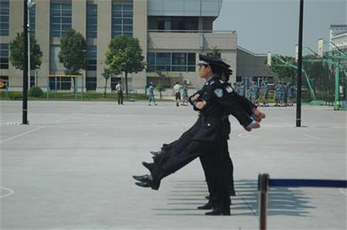 在秦皇島學法律事務專業(yè)去哪好? 在秦皇島學法律事務專業(yè)去哪好?