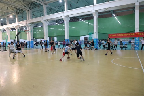 中國(guó)地質(zhì)大學(xué)(武漢)遠(yuǎn)程與繼續(xù)教育學(xué)院舉辦籃球友誼賽 中國(guó)地質(zhì)大學(xué)(武漢)遠(yuǎn)程與繼續(xù)教育學(xué)院舉辦籃球友誼賽