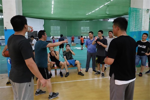 中國(guó)地質(zhì)大學(xué)(武漢)遠(yuǎn)程與繼續(xù)教育學(xué)院舉辦籃球友誼賽 中國(guó)地質(zhì)大學(xué)(武漢)遠(yuǎn)程與繼續(xù)教育學(xué)院舉辦籃球友誼賽
