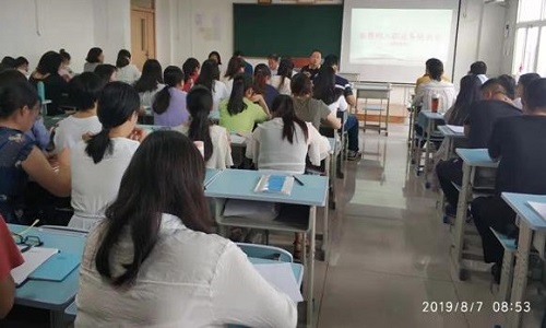 西安現(xiàn)代電子職業(yè)學(xué)校新教師入職業(yè)務(wù)培訓(xùn)會順利召開 西安現(xiàn)代電子職業(yè)學(xué)校新教師入職業(yè)務(wù)培訓(xùn)會順利召開