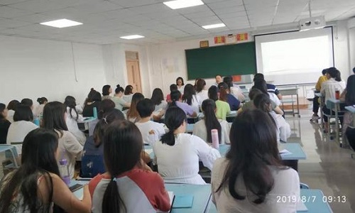 西安現(xiàn)代電子職業(yè)學(xué)校新教師入職業(yè)務(wù)培訓(xùn)會順利召開 西安現(xiàn)代電子職業(yè)學(xué)校新教師入職業(yè)務(wù)培訓(xùn)會順利召開
