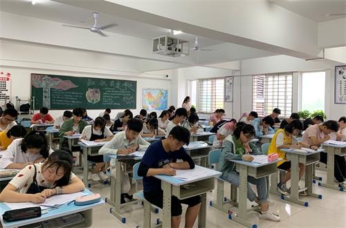 寶劍鋒從磨礪出,梅花香自苦寒來——記西安現(xiàn)代電子職業(yè)學(xué)校期末考試 寶劍鋒從磨礪出,梅花香自苦寒來——記西安現(xiàn)代電子職業(yè)學(xué)校期末考試