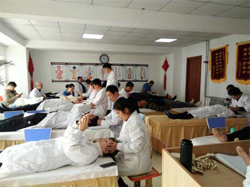 石家莊炎黃中醫(yī)推拿按摩創(chuàng)業(yè)班9月1日開課! 石家莊炎黃中醫(yī)推拿按摩創(chuàng)業(yè)班9月1日開課!