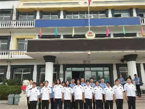 秦皇島山海關(guān)司法警官職業(yè)培訓(xùn)學(xué)校寸草心敬老愛老活動(dòng) 秦皇島山海關(guān)司法警官職業(yè)培訓(xùn)學(xué)校寸草心敬老愛老活動(dòng)
