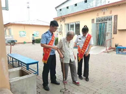 秦皇島山海關(guān)司法警官職業(yè)培訓(xùn)學(xué)校寸草心敬老愛老活動(dòng) 秦皇島山海關(guān)司法警官職業(yè)培訓(xùn)學(xué)校寸草心敬老愛老活動(dòng)