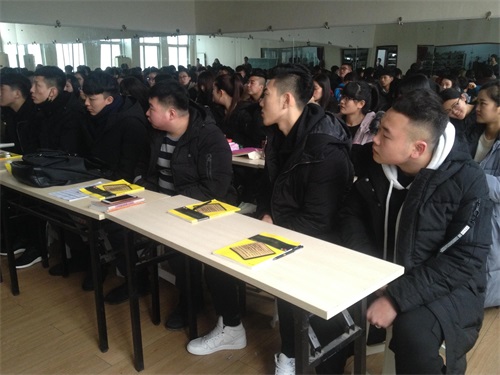 在唐山易考教育學(xué)習(xí)能學(xué)到東西嗎? 在唐山易考教育學(xué)習(xí)能學(xué)到東西嗎?