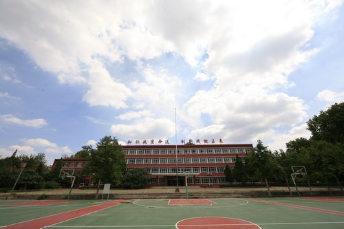 中國洛陽一拖技師學(xué)院有哪些優(yōu)勢? 中國洛陽一拖技師學(xué)院有哪些優(yōu)勢?